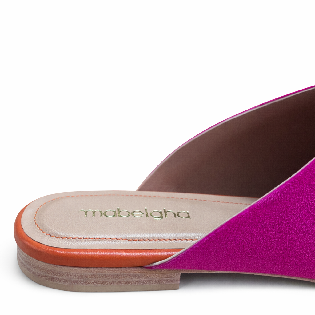color:fuschia