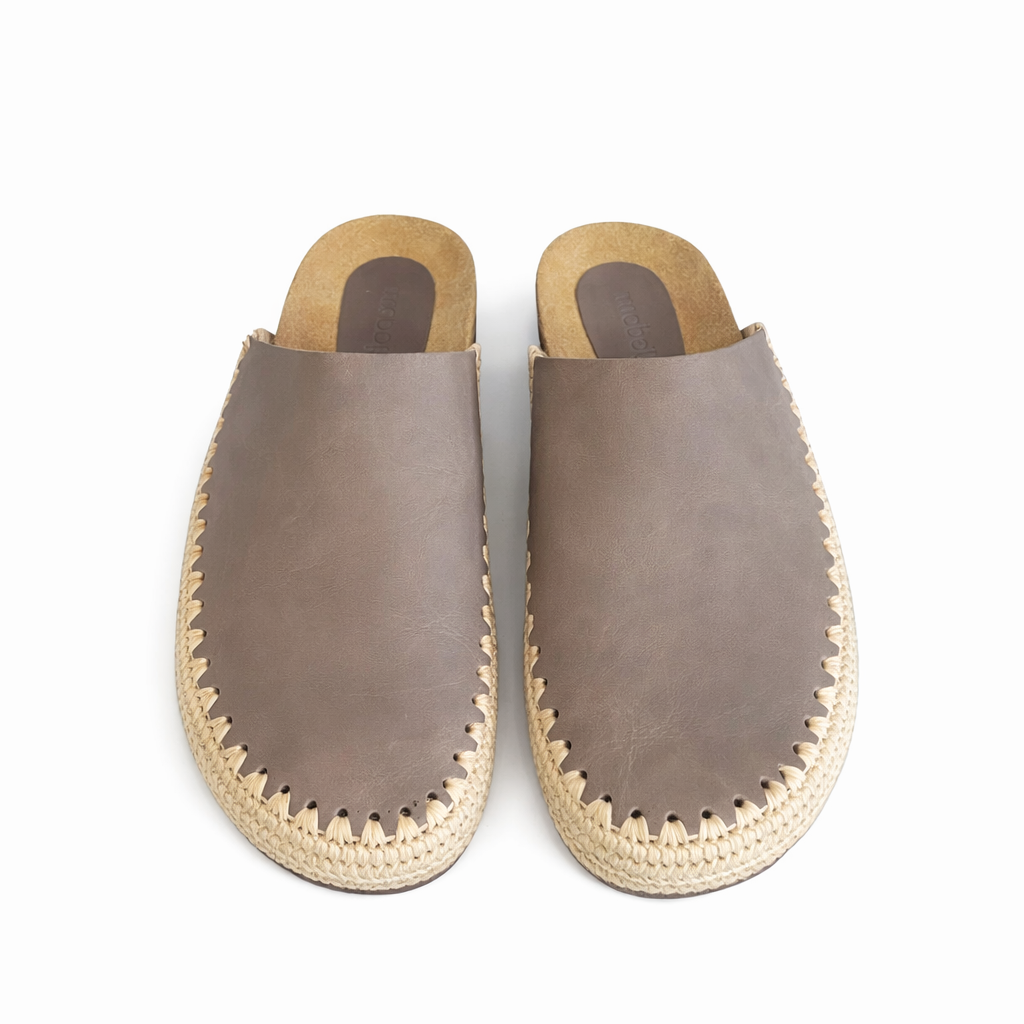 color:taupe