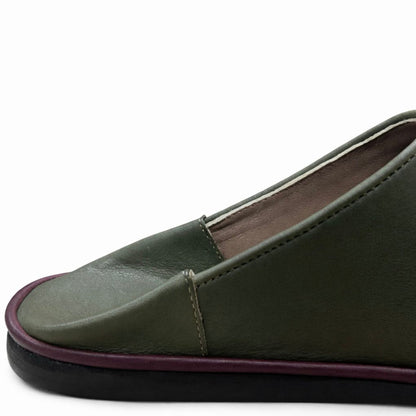 color:kaki
