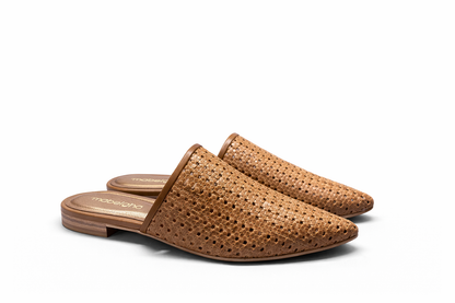 color:camel