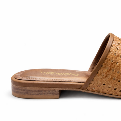 color:camel