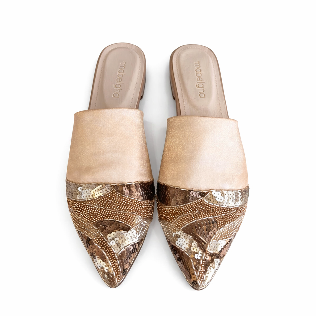 color:beige